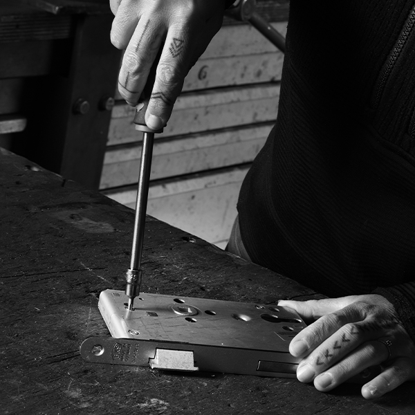 GINZ-Schlosserei-Leistungen-Bild-02_600x600